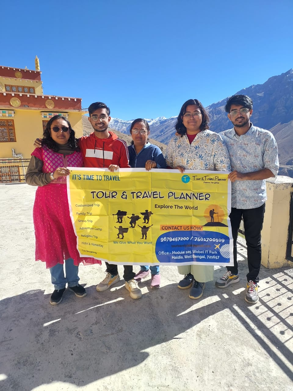 Explore The World with - TOUR & TRAVEL PLANNER-9679457200